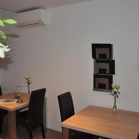 Het Houten Paard Bed & Breakfast *